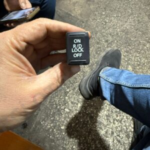 L200 E6-E7 RD Lock Düğme